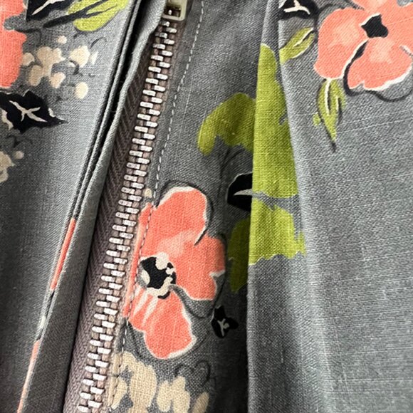 Vintage cotton skirt - Rare find - gray with florals & a vienna town scene - Picture 3 of 9